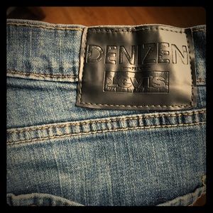 Men’s denizen 232 Levi’s jeans